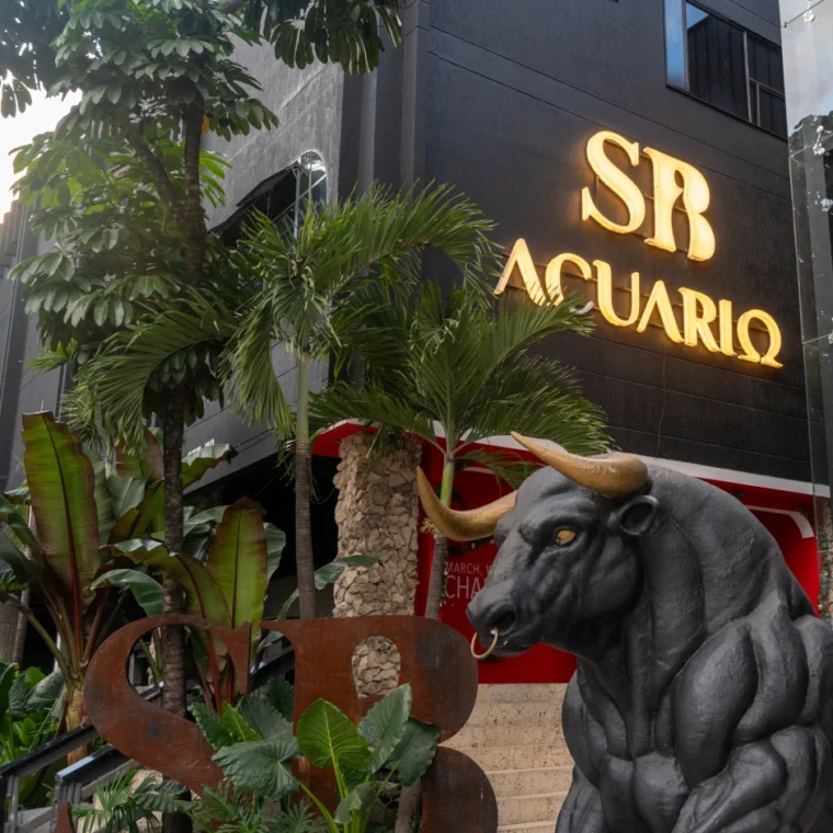 aviso-luminoso-fachadas-colombia