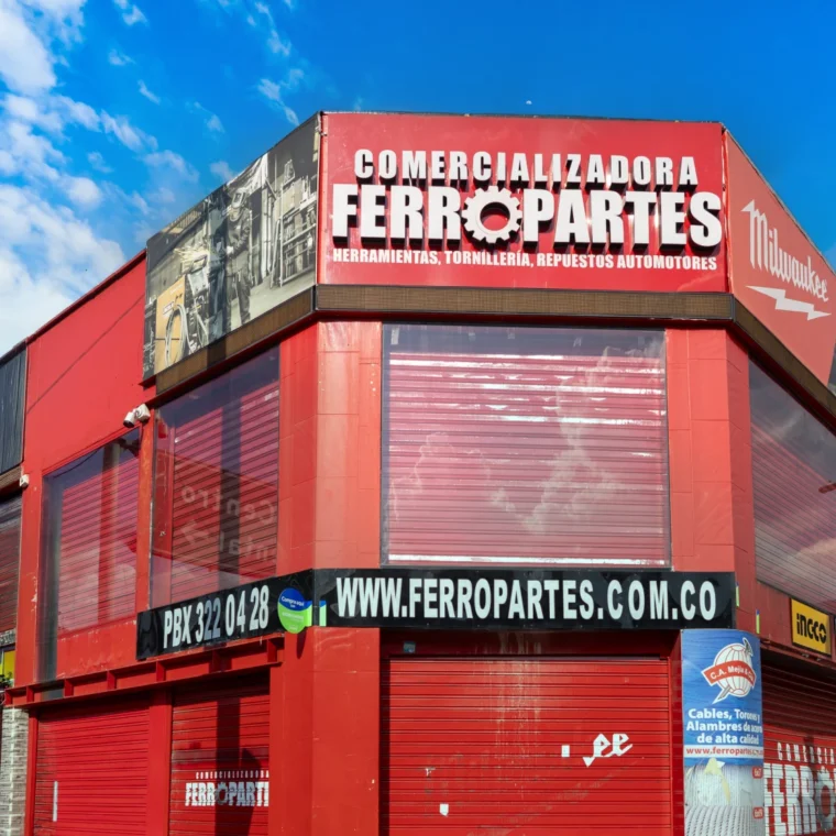 aviso-publicitario-ferreteria-1