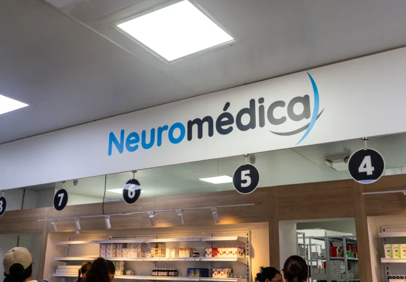 rotulacion-pared-negocio-diseno-grafico